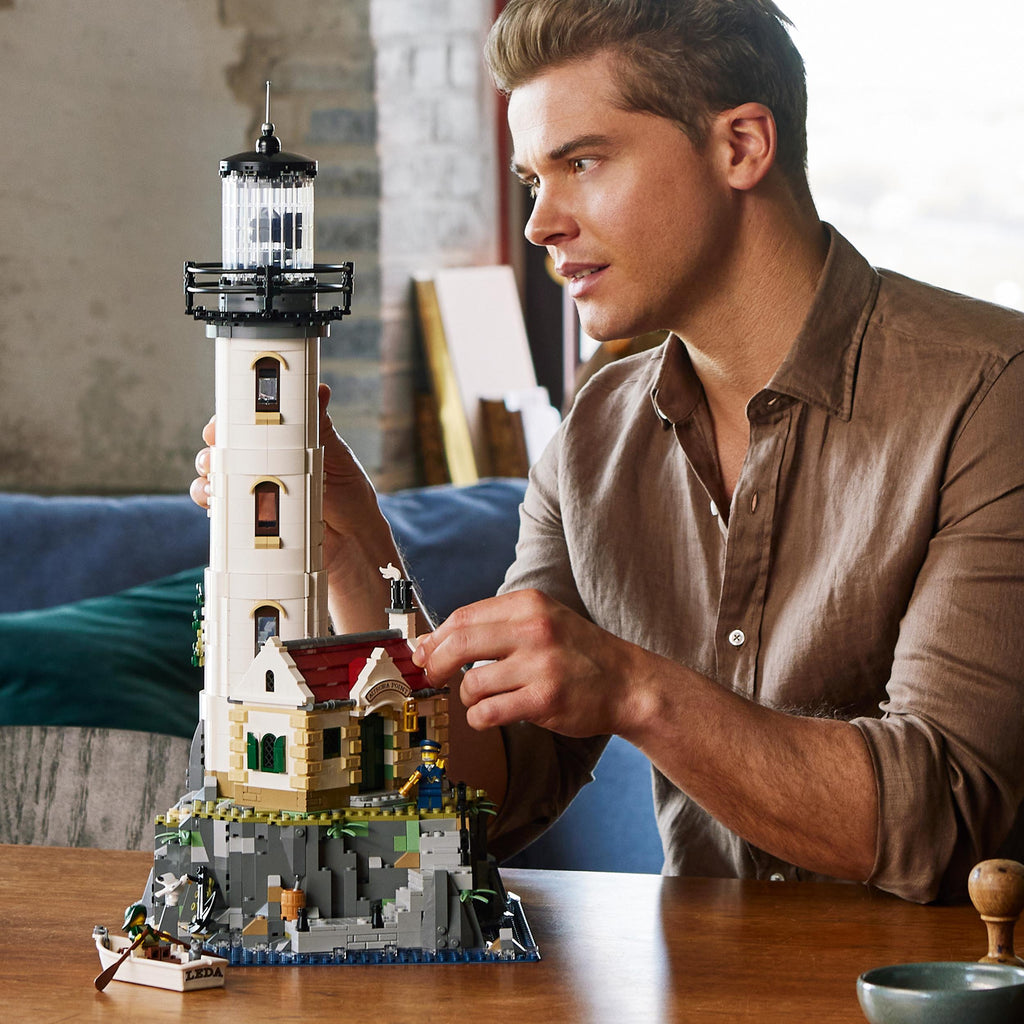 LEGO® Ideas Motorisierter Leuchtturm (21335)