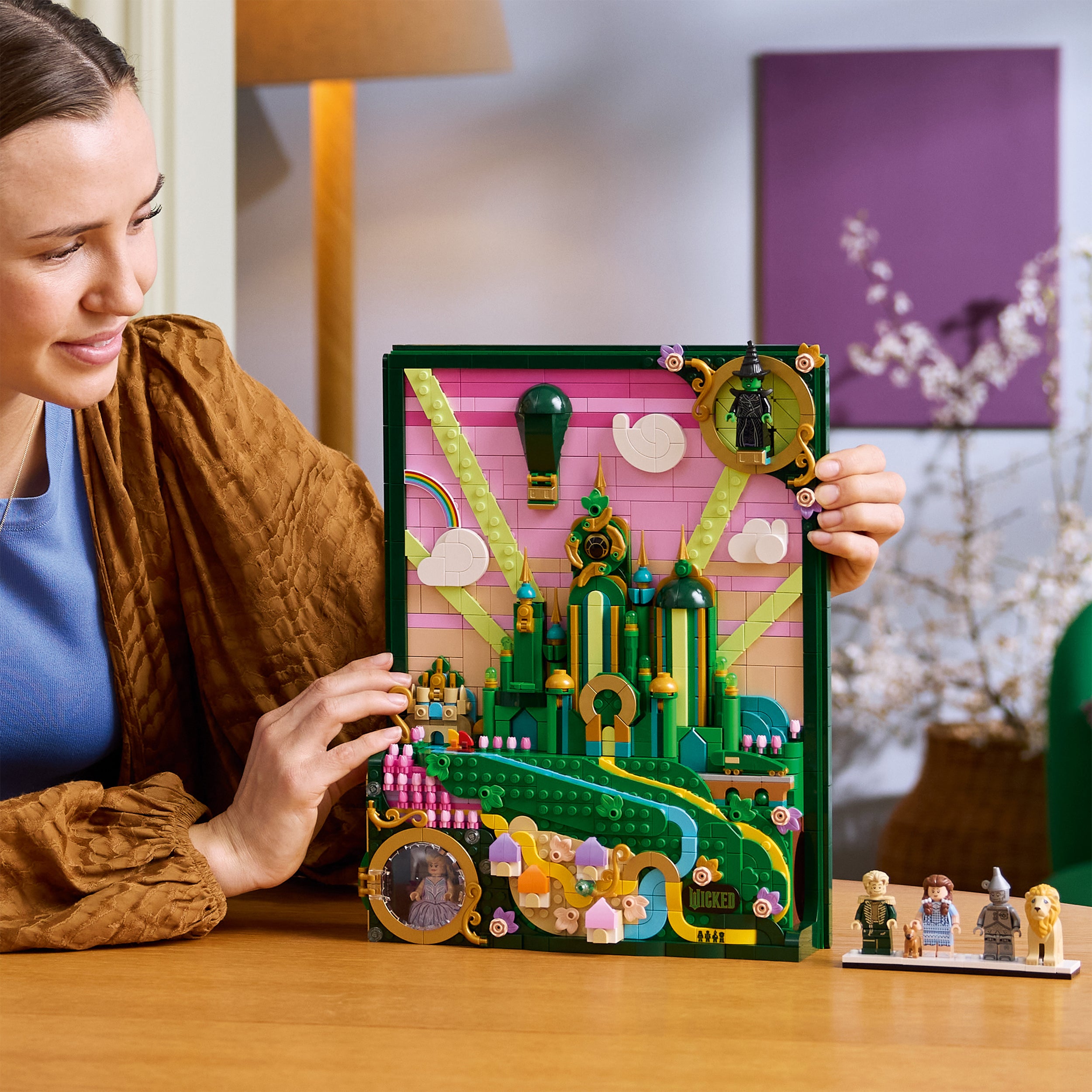LEGO Wicked Emerald City Wandkunst (75685) – Originalverpackung, Ansicht 2