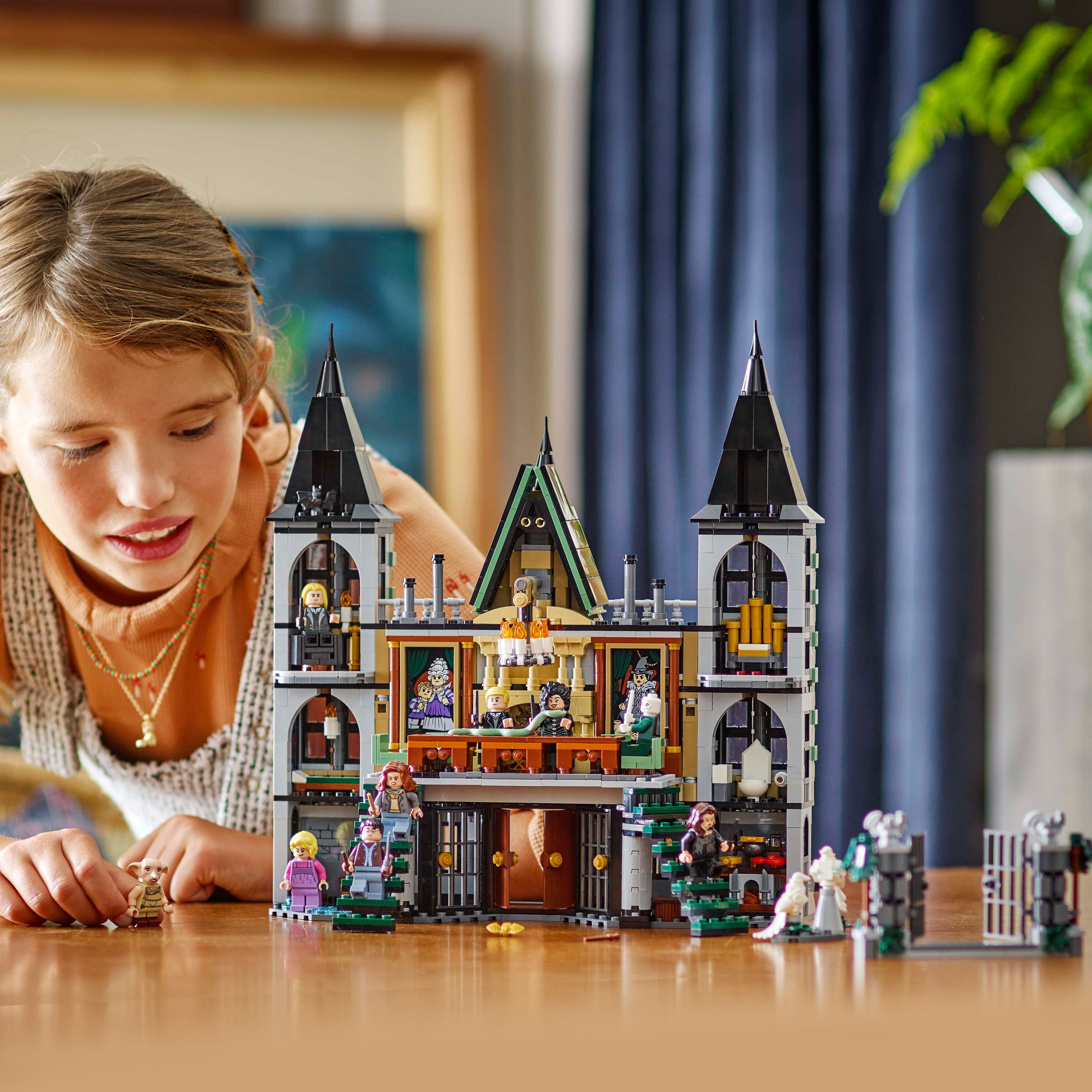 LEGO Harry Potter Landsitz der Familie Malfoy (76453) – Originalverpackung, Ansicht 2